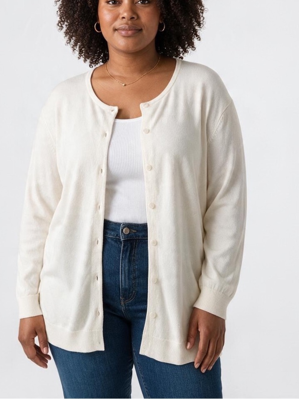 Cable & Gauge Button Front Crew Neck Cardigan Cream